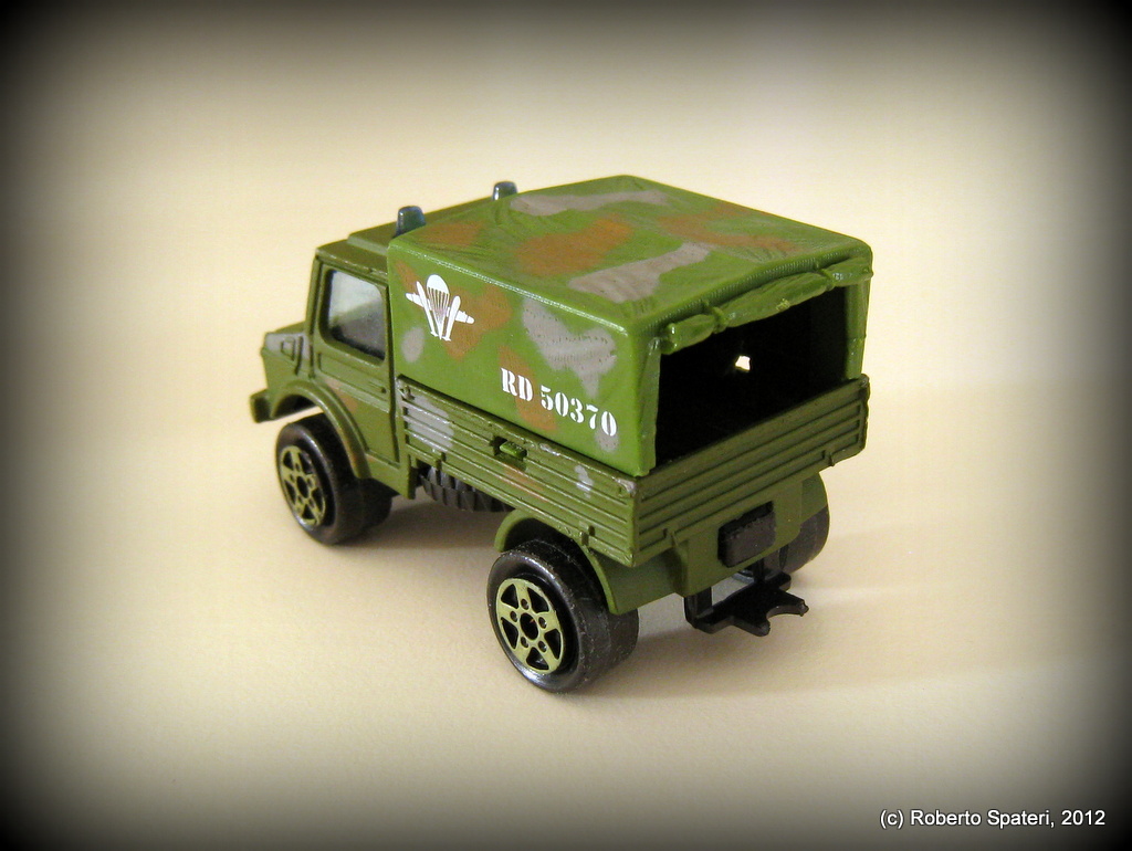 Majorette Mercedes Unimog (n.200 series)
